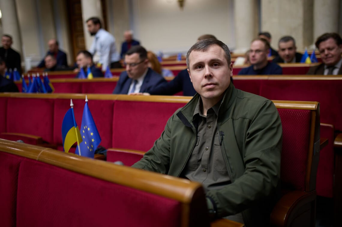 Роман Костенко закликає підписати закон про спрощення процедур списання майна у ЗСУ