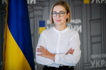 Краще мати навички стрільби й тактики, ніж не мати їх, — Інна Совсун пропонує зробити предмет «Захист України» єдиним для хлопців і дівчат
