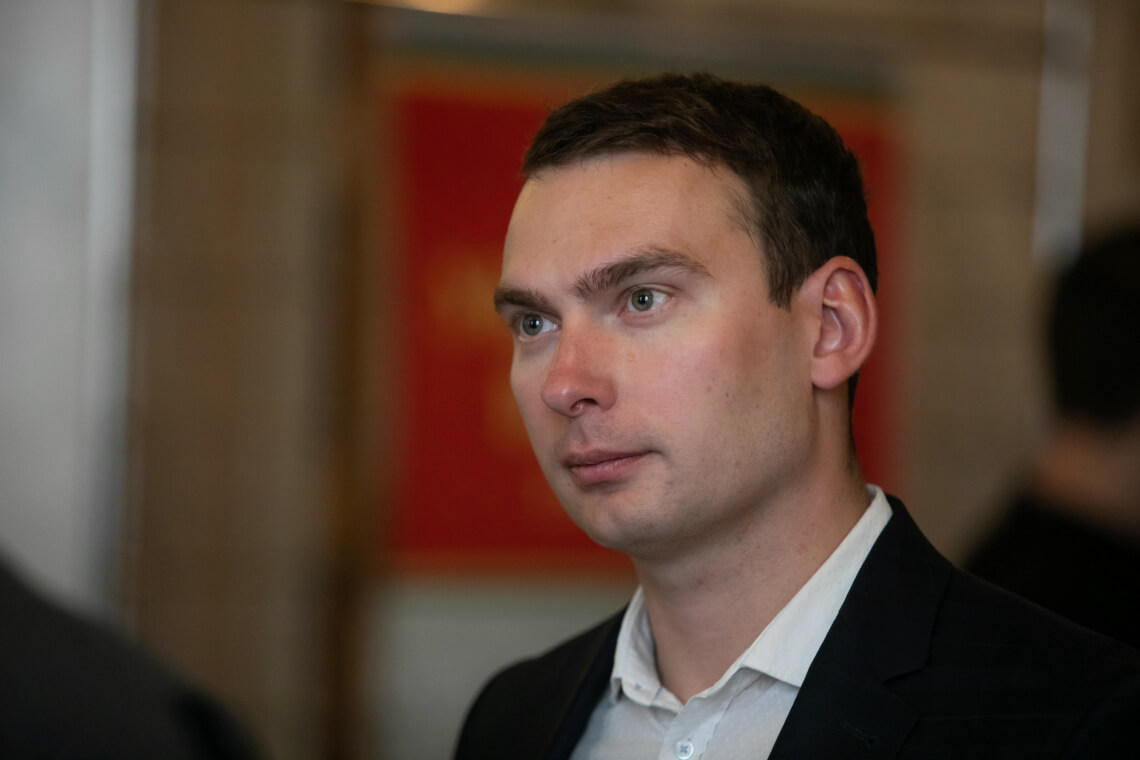 Україна як держава досі не має що запропонувати молоді, — Ярослав Железняк про трудову міграцію